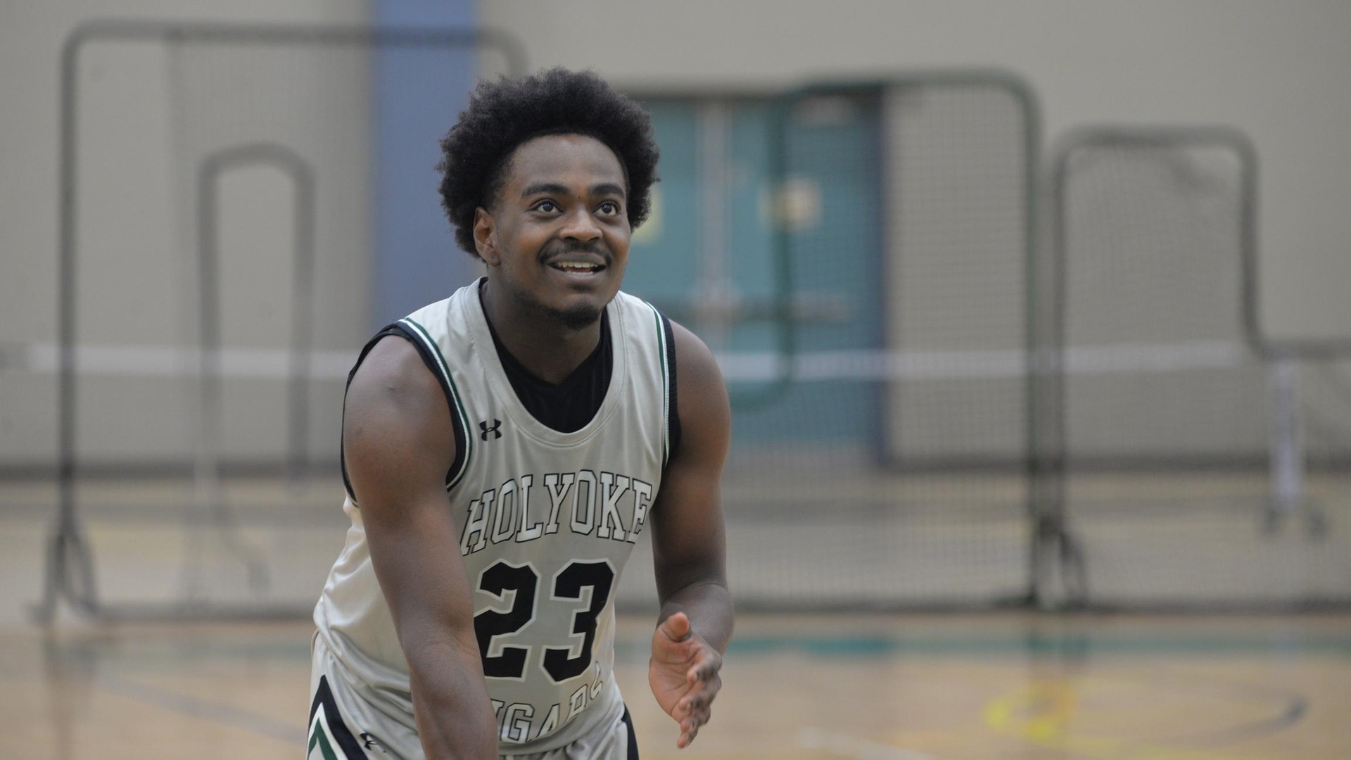 Men&rsquo;s Hoop Grabs Regional Road Win