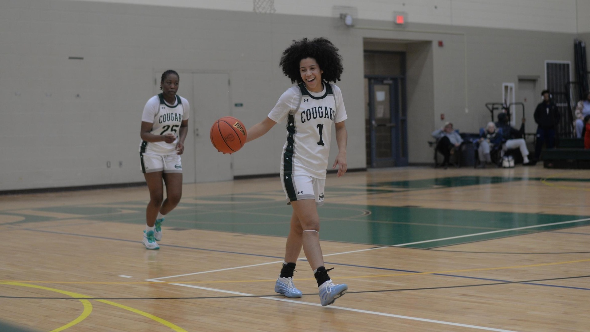 Women&rsquo;s Hoop Scores 100 for Second Straight Game