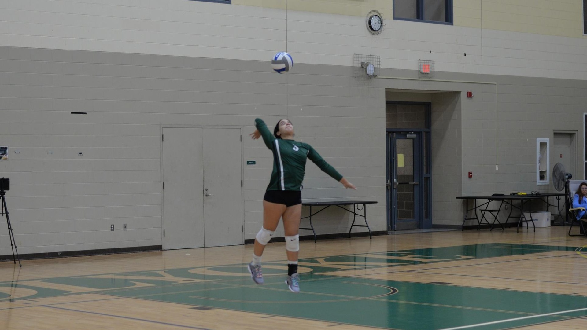Women&rsquo;s Volleyball Battles to Earn Tight Road Win