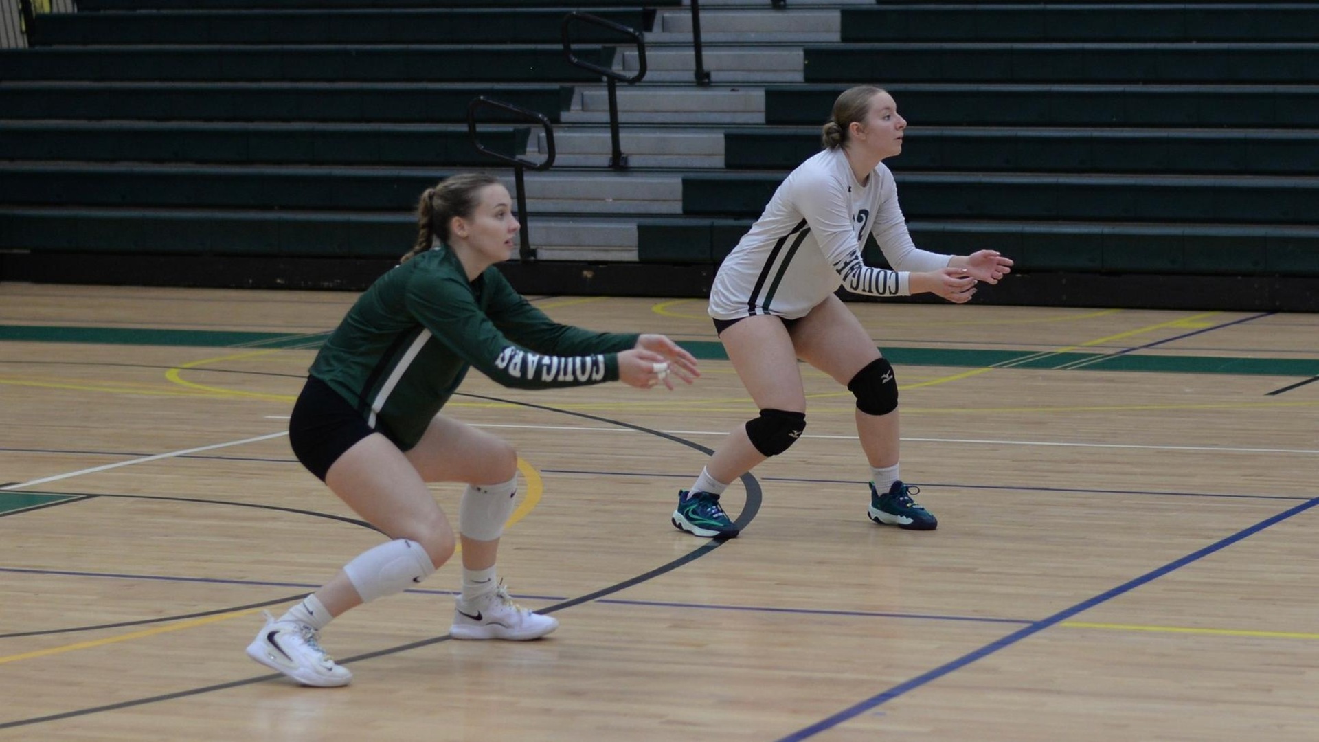Women&rsquo;s Volleyball Knocks Off Top Seed to Take Over First Place